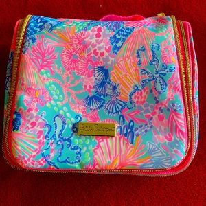 Travel pouch by Lilly 💕
